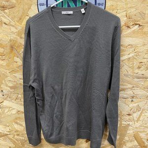 AUR MENS VNECK SWEATER